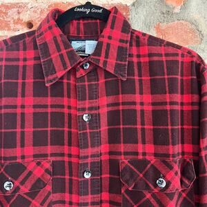 VTG Fieldmaster MADE IN USA Red Black Flannel Shirt M 22.5x27